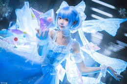 「リゼロ」神々しいレムから「アークナイツ」蠱惑なワルファリンまで！ 中国美女レイヤー4選【コスプレ】 画像