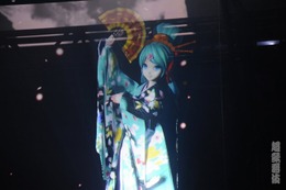 初音ミク主演の歌舞伎「今昔饗宴千本桜」が凄い！伝統と最新技術が交差 画像