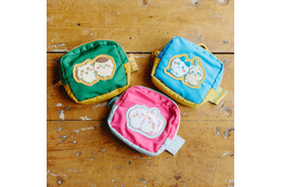 「ちいかわ」ぷっくりアップリケがかわいいポーチに、ルームウエアや寝具も！新商品が続々登場 画像