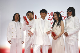 サカナクション 8冠達成！レッドカーペット＆授賞フォト公開！ 「MUSIC AWARDS JAPAN 2026」で喜びのコメントも