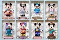 8種類のミッキーぬいぐるみがどれもかわいい♪ 東京ディズニーシー25周年スペシャルグッズが新登場！8つのテーマポートの魅力や25年間の歴史がつまったグッズはファン必見 画像