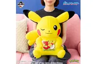 「ポケモン」ピカチュウ30周年記念ぬいぐるみがラストワン賞に♪各地方の旅立ちの3匹もグッズ化☆ 一番くじ第2弾 画像