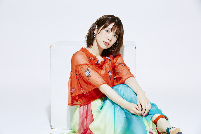 内田真礼 アーティスト写真
