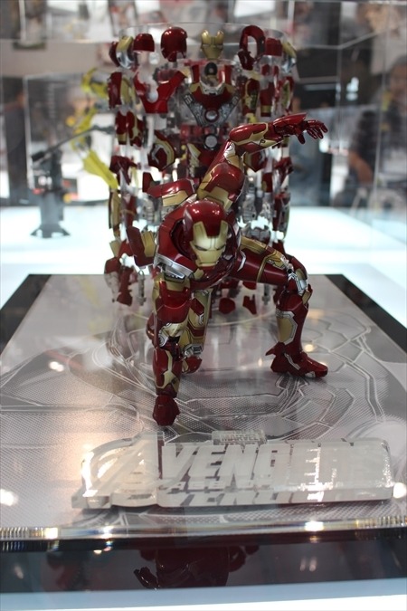 「アベンジャーズ」六本木に秘密基地を再現　ホットトイズのヒーローたちが集結